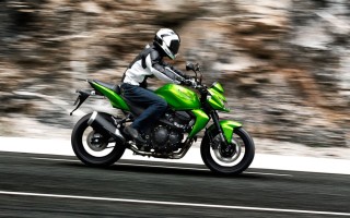 Мотоцикл Kawasaki Z750R