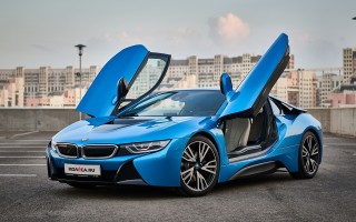 Обзор BMW i8