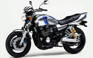 Отзыв владельца Yamaha XJR 400 R