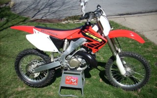 Информация по мотоциклу Honda CR 250 R