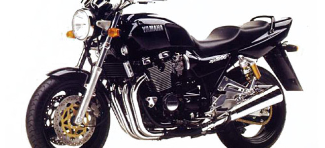 Отзыв владельца Yamaha XJR 1200